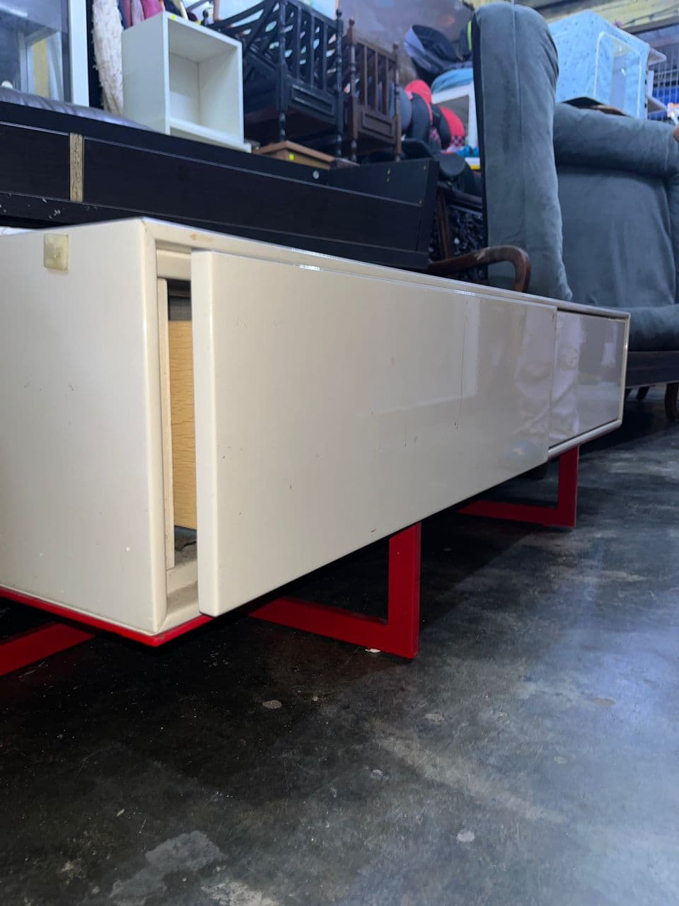 Modern Coffee Table With Drawers